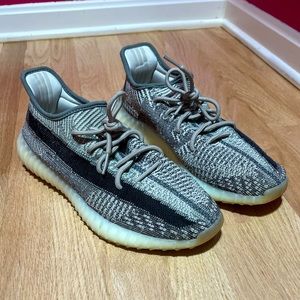 Yeezy 350 Boost - Zyon grey
